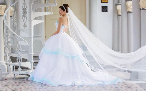beautiful colored wedding dresses