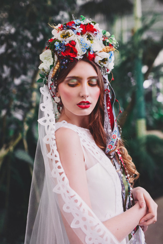 15 Beautiful Flower Crowns For Autumn Brides Praise Wedding