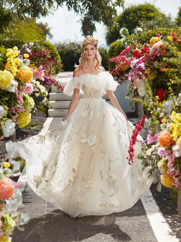 Statement Wedding Dresses With Beautiful Details Praise Wedding