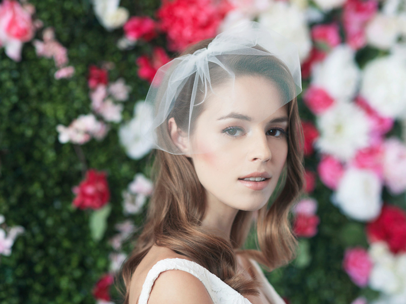 20 Timelessly Beautiful Blusher Short Veils We Love! - Praise Wedding