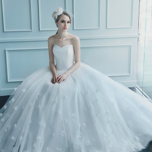 15 Timeless Royal Princess-worthy Gowns You'll Love! - Praise Wedding