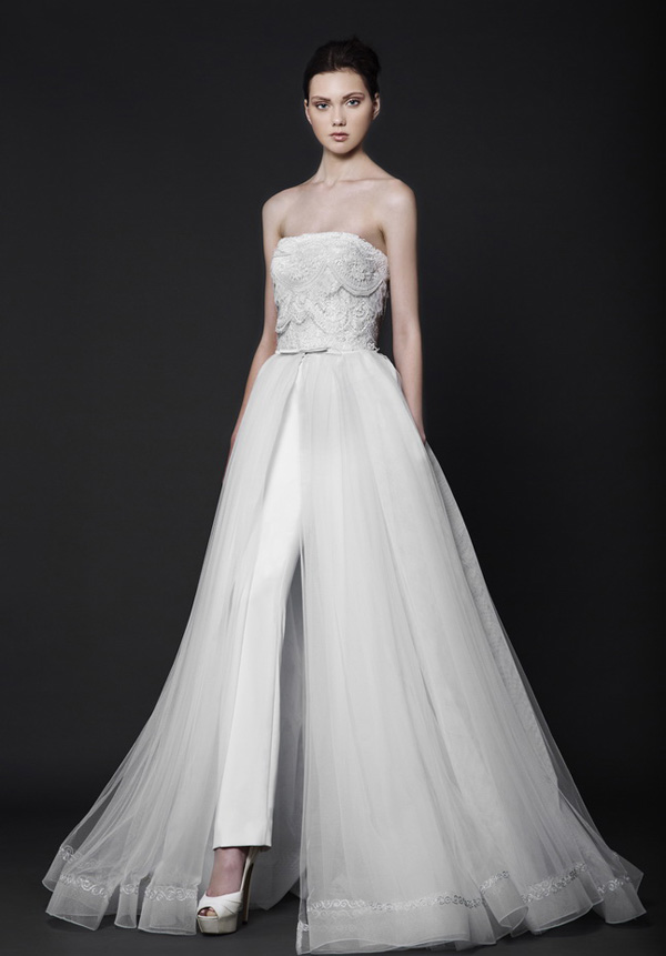 25 Sleek Wedding Dresses that Make a Modern Statement and Oozes Runway ...