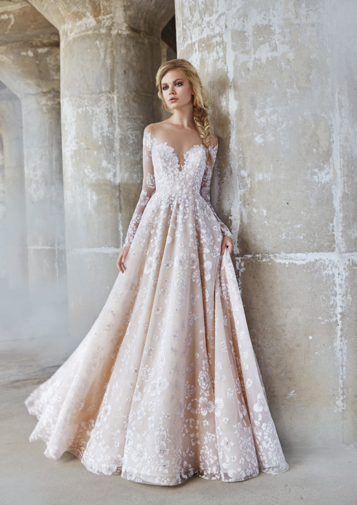 20 Romantic Enchanted Wedding Dresses for Modern Brides - Praise Wedding