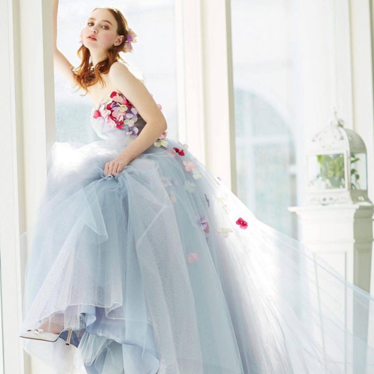 23 Wedding Dresses With Lively Details That Move With The Bride ...