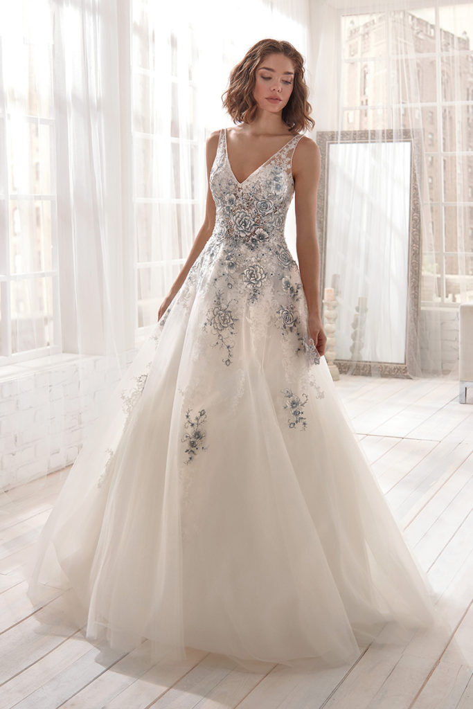 18 Enchanted Elegant Wedding Dresses for the Modern Bride - Praise Wedding