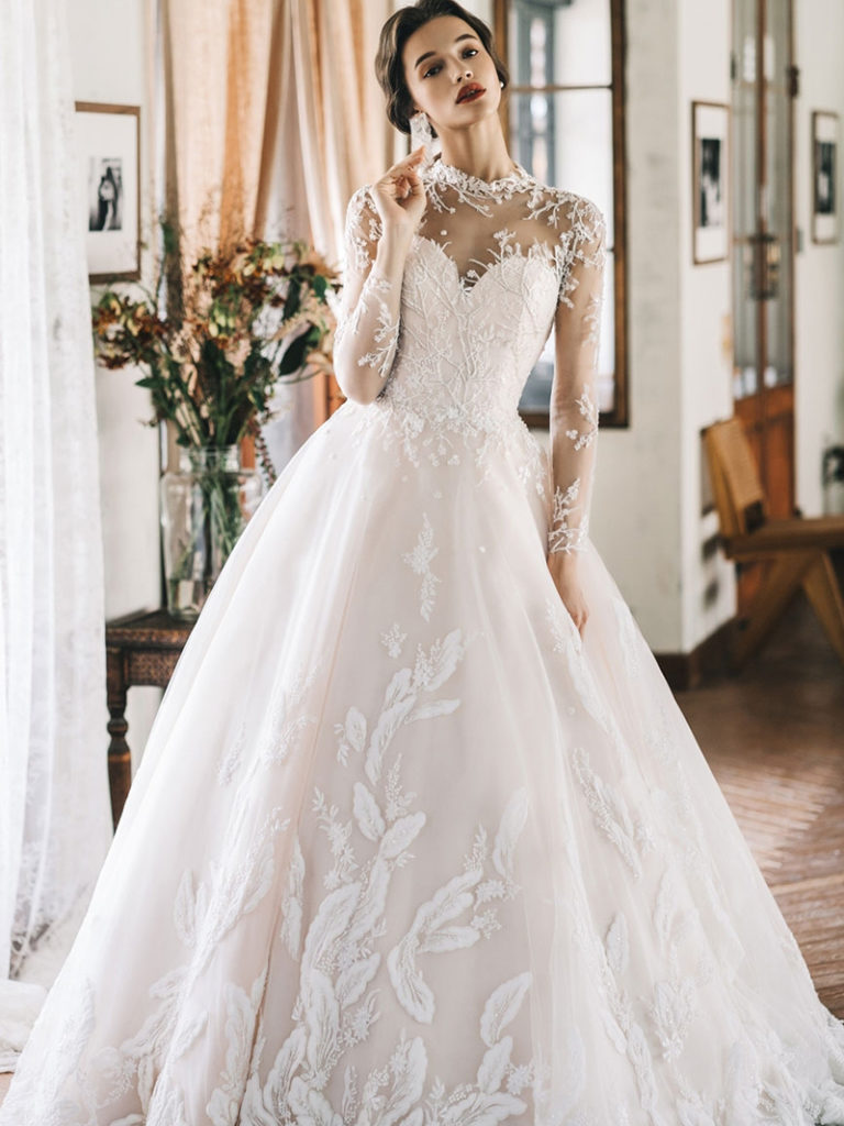 15 Fairy Tale Worthy Wedding Dresses for the Fashion-Loving Bride ...