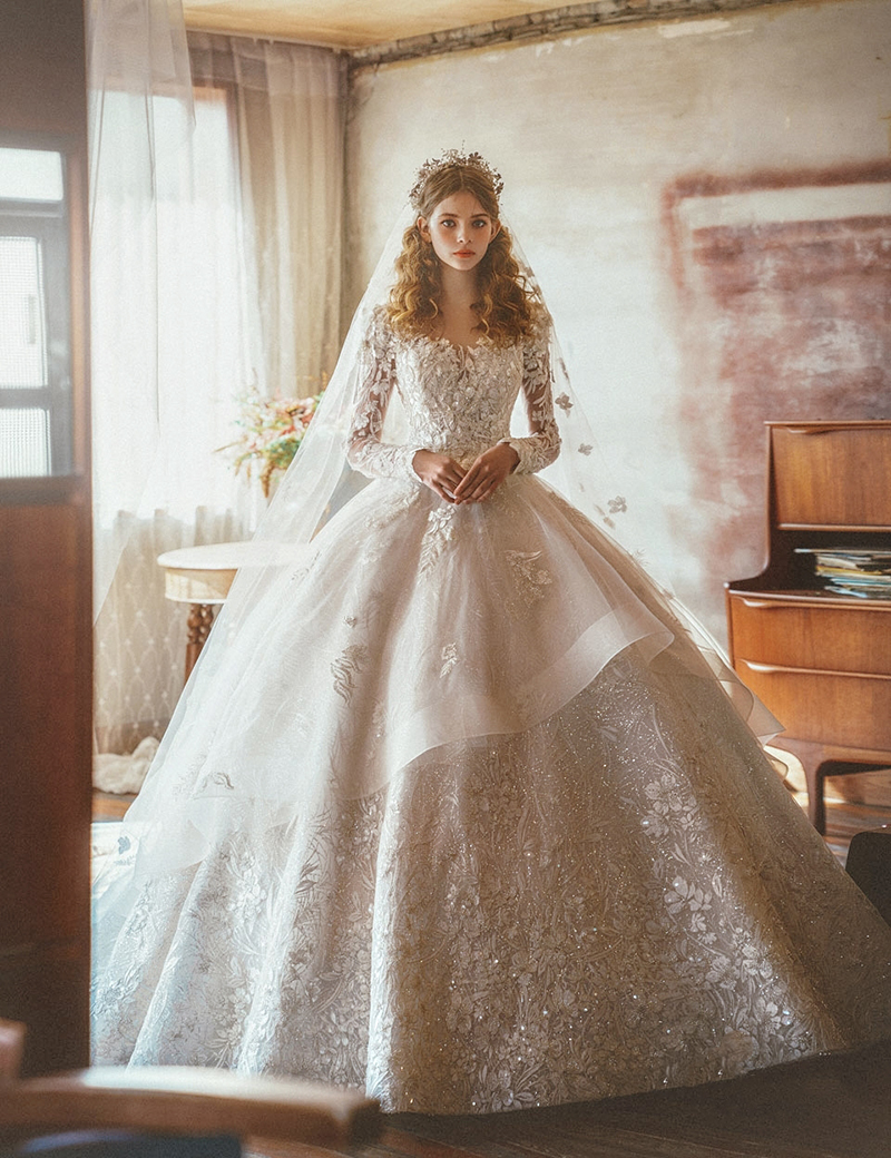 14 Classy and Ultra-Feminine Wedding Gowns For Modern Brides