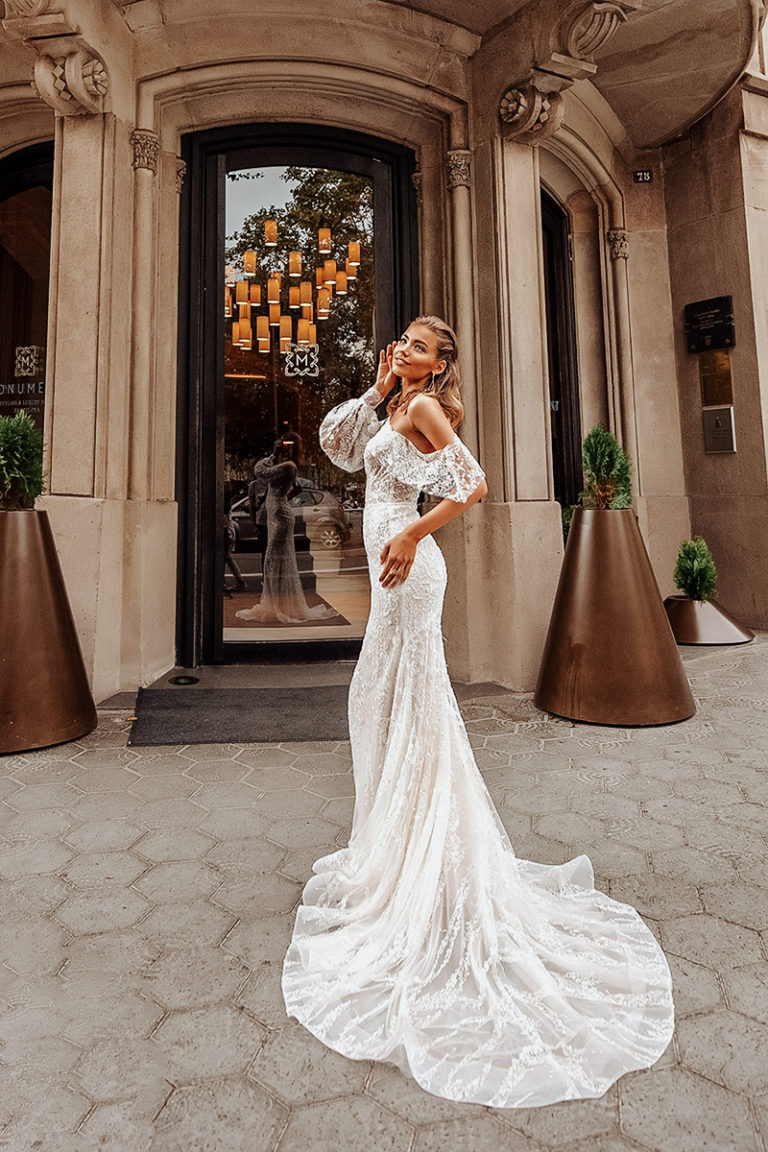 15 Figure Flattering Wedding Dresses For Modern Avant Garde Brides