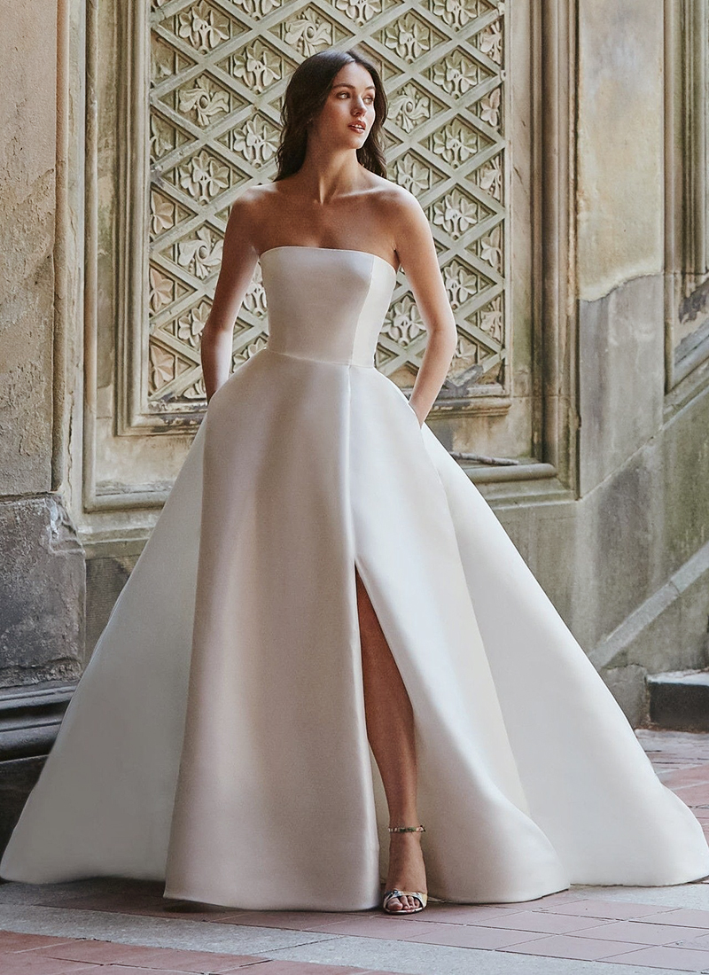 beautiful wedding dresses with straps