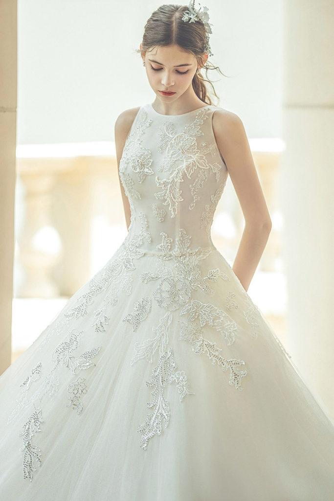 14 Beautiful Wedding Dresses for Your Minimony or Intimate Wedding ...